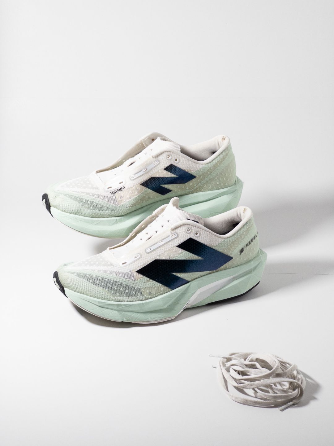 New Balance Fuelcell Rebel V4 - UK 8